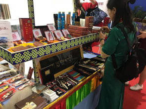 我區(qū)在首屆中國(guó)特色旅游商品大賽中喜獲佳績(jī)，工藝美術(shù)品及禮儀用品銷(xiāo)售前景廣闊