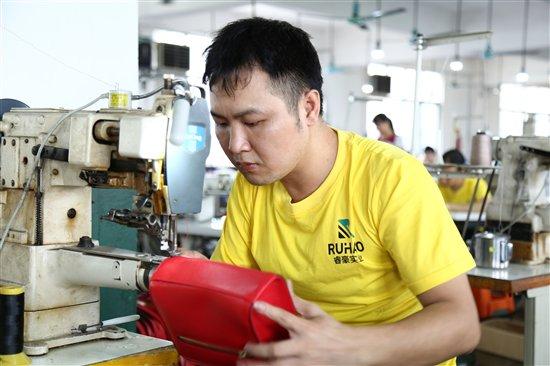 個性化時代的選擇 睿豪皮具與皮具禮品定制服務的興起